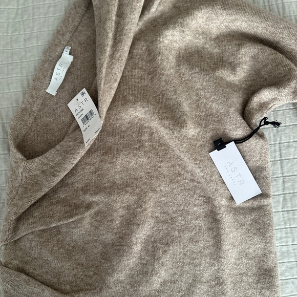 ASTR the Label Cosima One Shoulder Sweater Medium M - Picture 8 of 8